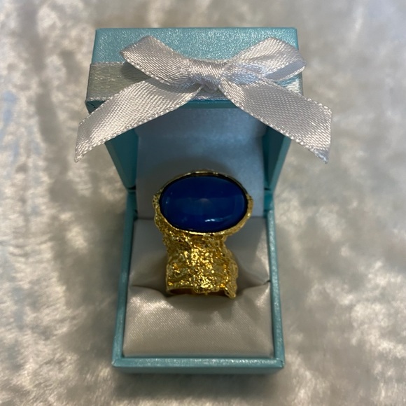 ☘️Yves Saint Laurent Arty Gold Tone Blue Stone Ring - Picture 1 of 5
